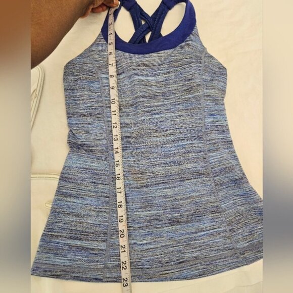 Lululemon Women'a Criss CrossTank Top With Built in Bra. Blue. Size 6 - Picture 10 of 12
